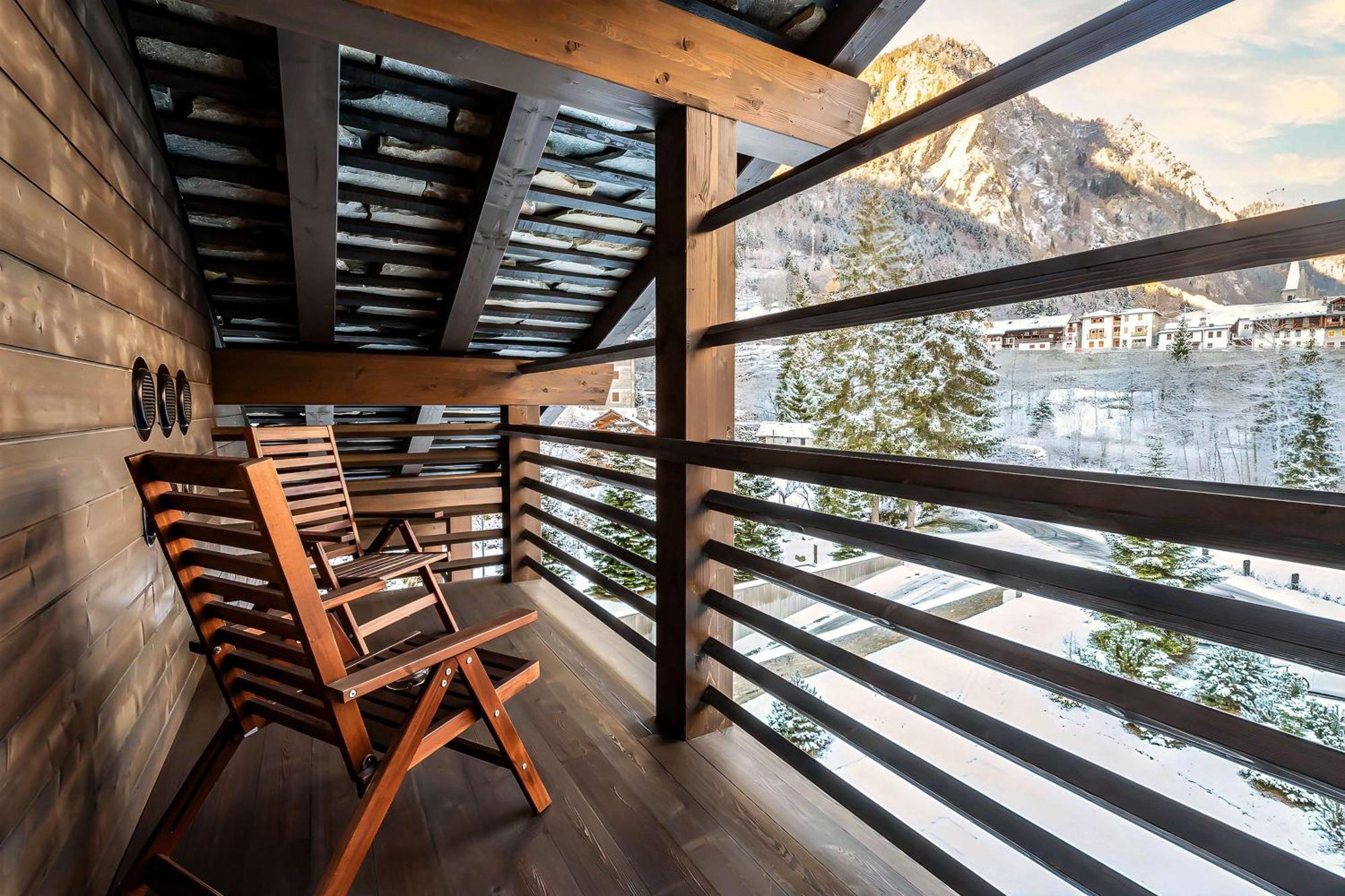 Nh Collection Alagna Mirtillo Rosso Exteriör bild